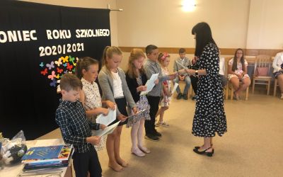 SP CZAPIEWIECE: Zakończenie roku szkolnego w Czapiewicach