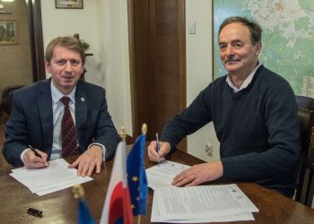 NOWA CZĘŚĆ OGRODZENIA PARKU DWORSKIEGO W WIELKICH CHEŁMACH