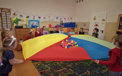 SP LEŚNO: Bal Karnawałowy w zerówce