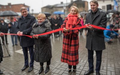 ZREWITALIZOWANY ZABYTKOWY BUDYNEK GOSPODARCZY W BRUSACH UROCZYŚCIE OTWARTY