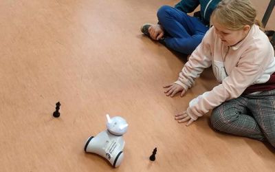 SP CZAPIEWICE: ZABAWY Z ROBOTAMI PHOTON