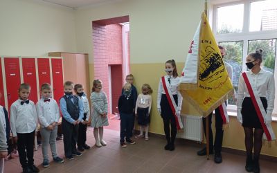 Ślubowanie klas I w Szkole Podstawowej im. TOW "Gryf Pomorski" w Lubni
